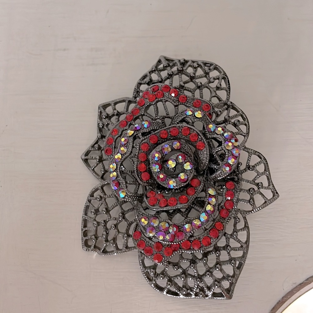 Large Ring - Picture 2 of 4